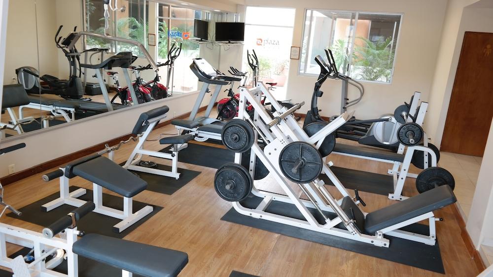 Plaza Uruapan Hotel Экстерьер фото