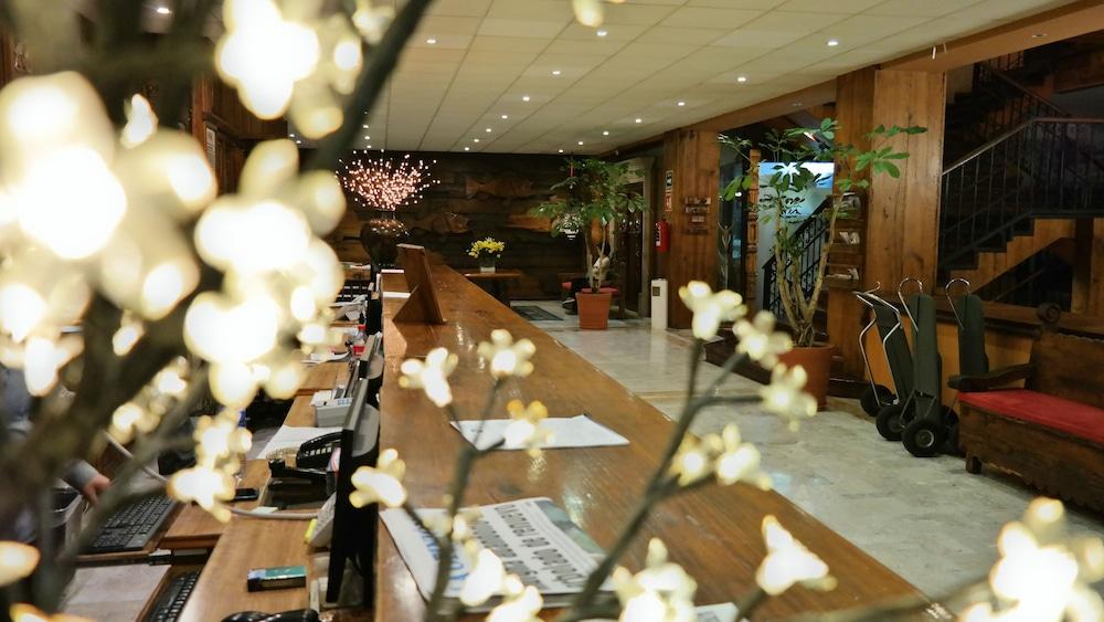 Plaza Uruapan Hotel Экстерьер фото
