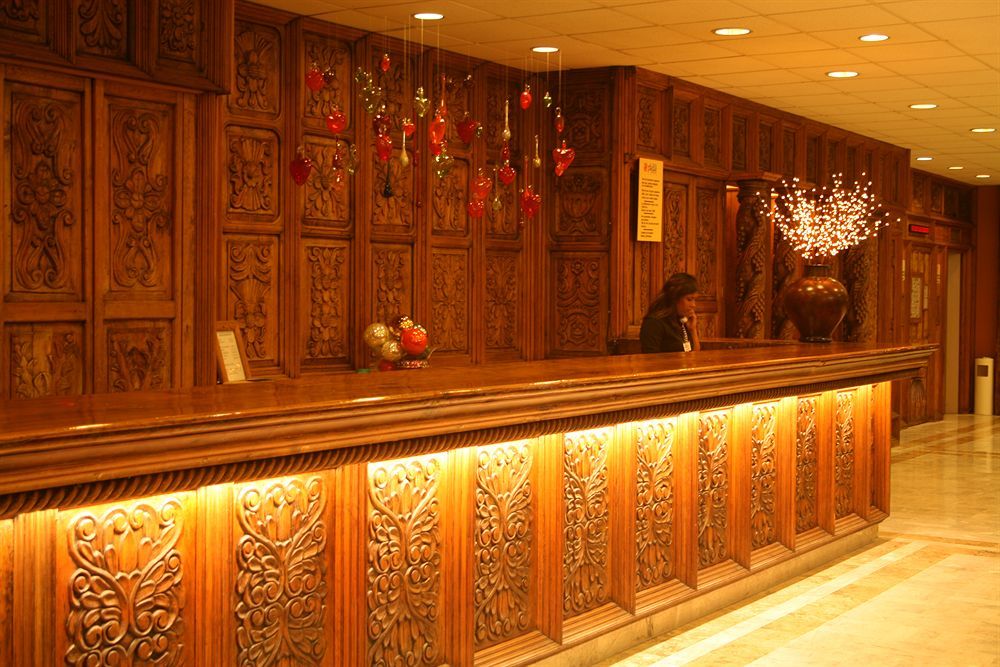 Plaza Uruapan Hotel Экстерьер фото